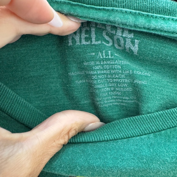 Willie Nelson graphic tee - Picture 3 of 4